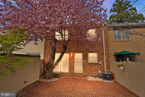 6026 Queenston St, Springfield, VA 22152 photo 43