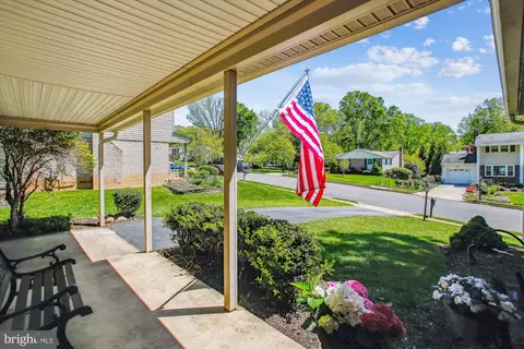 6961 Conservation Dr, Springfield, VA 22153 photo 6