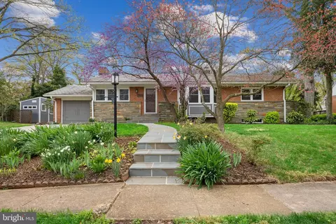 7040 Quander Rd, Alexandria, VA 22307