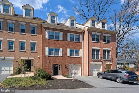3534 S George Mason Dr #29, Alexandria, VA 22302