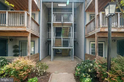 6908 Victoria Dr # -J, Alexandria, VA 22310
