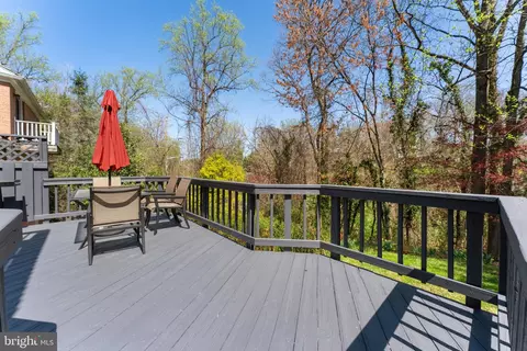 Exterior - 1603 Aerie Ln, Mclean, VA 22101 photo 2 of 7