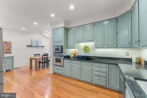 Kitchen - 1603 Aerie Ln, Mclean, VA 22101 photo 2 of 5