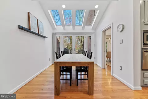Dining - 1603 Aerie Ln, Mclean, VA 22101 photo 3 of 4