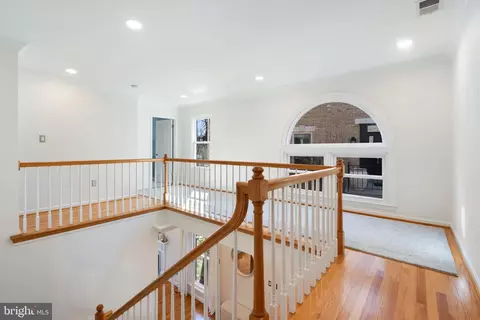 Entry Way - 1603 Aerie Ln, Mclean, VA 22101 photo 4 of 6