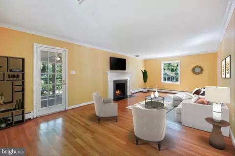 12124 Stirrup Rd, Reston, VA 20191 photo 4