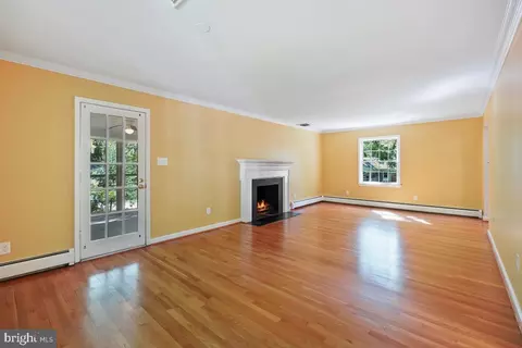 12124 Stirrup Rd, Reston, VA 20191 photo 5