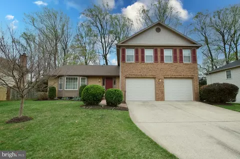 10174 Red Spruce Rd, Fairfax, VA 22032