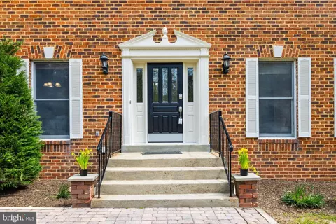 9119 Mountain Valley Rd, Fairfax Station, VA 22039