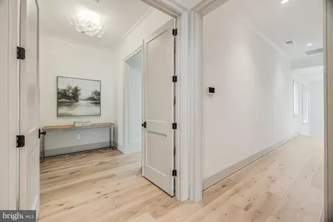 Entry Way - 6913 Benjamin St, Mclean, VA 22101 photo 8 of 10