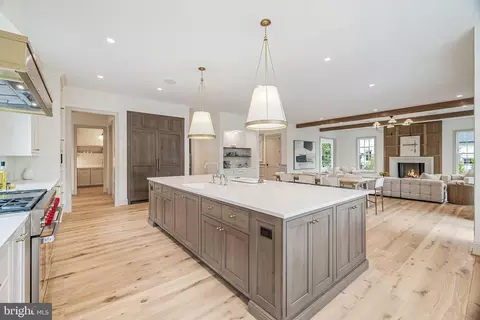 Kitchen - 6913 Benjamin St, Mclean, VA 22101 photo 4 of 4