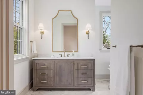 Bath - 6913 Benjamin St, Mclean, VA 22101 photo 3 of 5