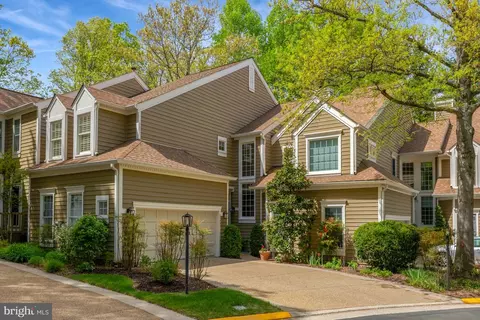 11431 Hollow Timber Way, Reston, VA 20194