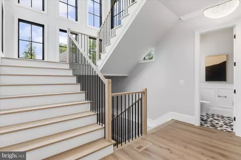 8912 Gallant Green Dr, Mclean, VA 22102 photo 46