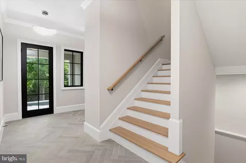 8912 Gallant Green Dr, Mclean, VA 22102 photo 41