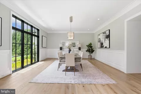 8912 Gallant Green Dr, Mclean, VA 22102 photo 11