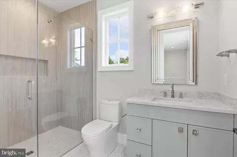 8912 Gallant Green Dr, Mclean, VA 22102 photo 59
