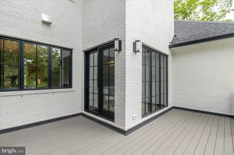 8912 Gallant Green Dr, Mclean, VA 22102 photo 35