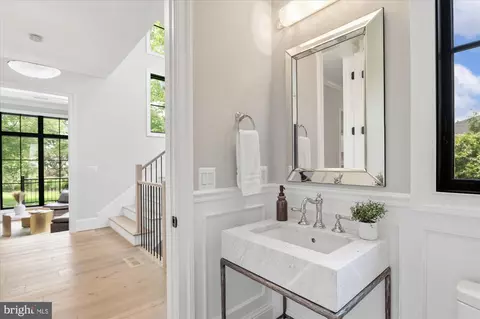 8912 Gallant Green Dr, Mclean, VA 22102 photo 47