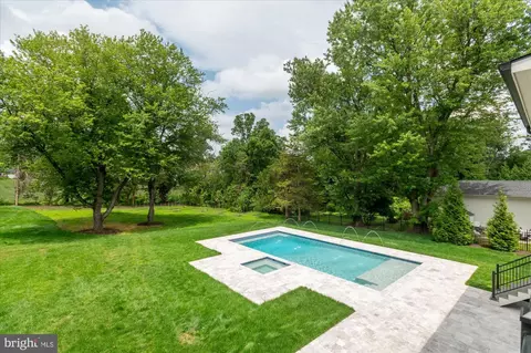 8912 Gallant Green Dr, Mclean, VA 22102 photo 36