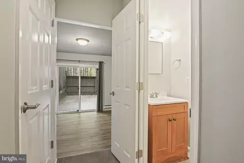Entry Way - 2402 Cloudcroft Sq, Reston, VA 20191 photo 6 of 6