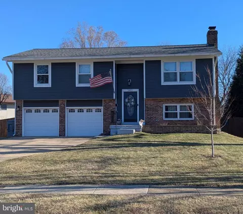 3410 Sapphire Ct, Alexandria, VA 22310