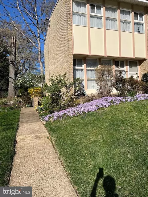 4431 Briarwood Ct S, Annandale, VA 22003