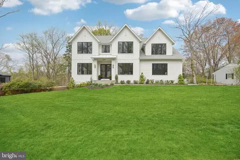 6030 Woodland Ter, Mclean, VA 22101