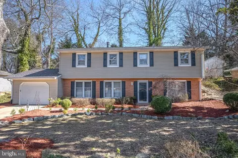 6107 Holly Tree Dr, Alexandria, VA 22310