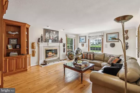 Other - 932 Woburn Ct, Mclean, VA 22102 photo 8 of 19
