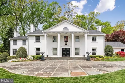 Exterior - 932 Woburn Ct, Mclean, VA 22102 photo 22 of 25