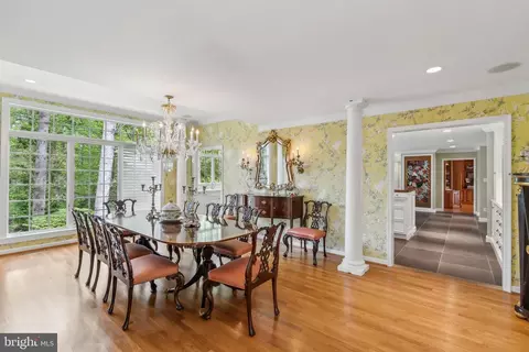 Dining - 932 Woburn Ct, Mclean, VA 22102 photo 5 of 5