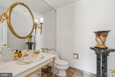 Bath - 932 Woburn Ct, Mclean, VA 22102 photo 1 of 8