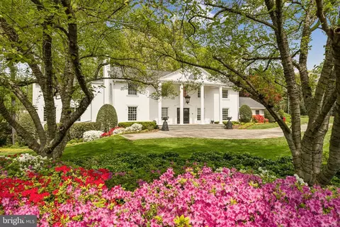 932 Woburn Ct, Mclean, VA 22102
