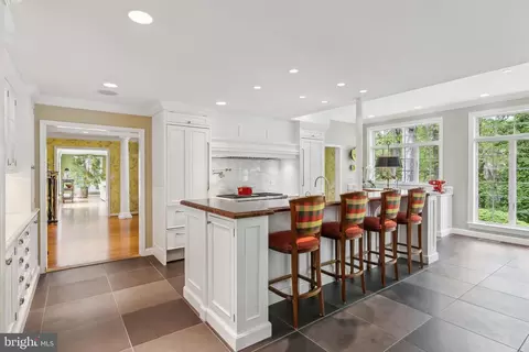 Kitchen - 932 Woburn Ct, Mclean, VA 22102 photo 2 of 5