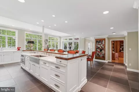 Kitchen - 932 Woburn Ct, Mclean, VA 22102 photo 1 of 5