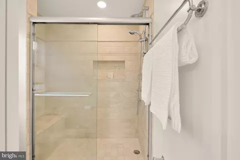 5963 Ranleigh Manor Dr, Mclean, VA 22101 photo 35