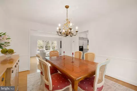 5963 Ranleigh Manor Dr, Mclean, VA 22101 photo 11