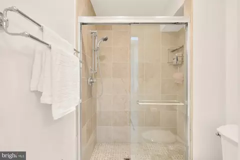 5963 Ranleigh Manor Dr, Mclean, VA 22101 photo 42