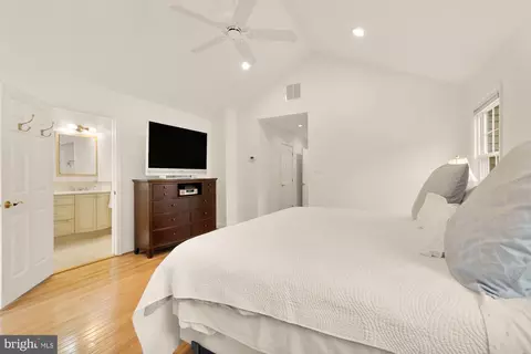 5963 Ranleigh Manor Dr, Mclean, VA 22101 photo 31