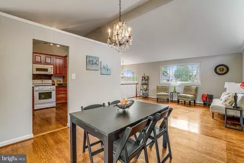8618 Kenilworth Dr, Springfield, VA 22151 photo 12