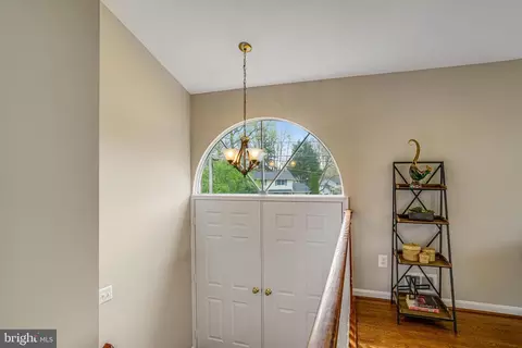 8618 Kenilworth Dr, Springfield, VA 22151 photo 19