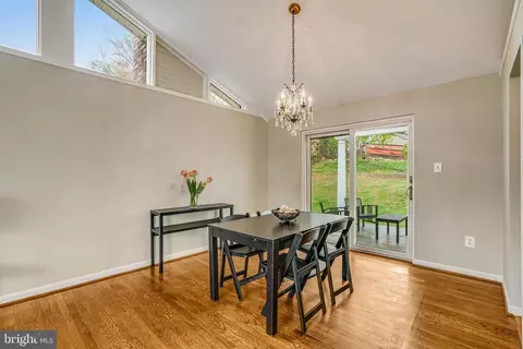 8618 Kenilworth Dr, Springfield, VA 22151 photo 10
