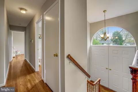 8618 Kenilworth Dr, Springfield, VA 22151 photo 3