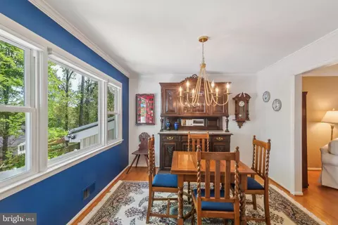 6919 Gillings Rd, Springfield, VA 22152 photo 8