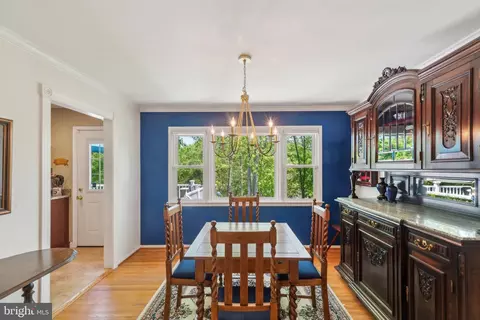 6919 Gillings Rd, Springfield, VA 22152 photo 9