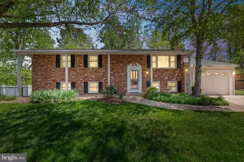 6919 Gillings Rd, Springfield, VA 22152