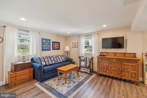 6919 Gillings Rd, Springfield, VA 22152 photo 34