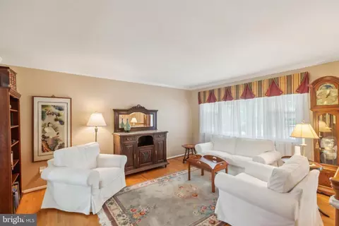 6919 Gillings Rd, Springfield, VA 22152 photo 6