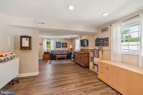 6919 Gillings Rd, Springfield, VA 22152 photo 32